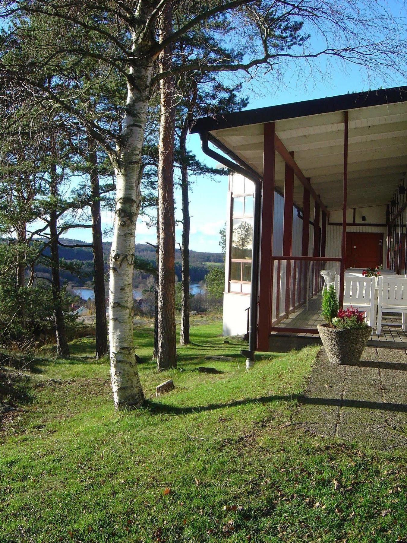 Nordiska Folkhoegskolan Bed And Breakfast Kungalv Exterior photo